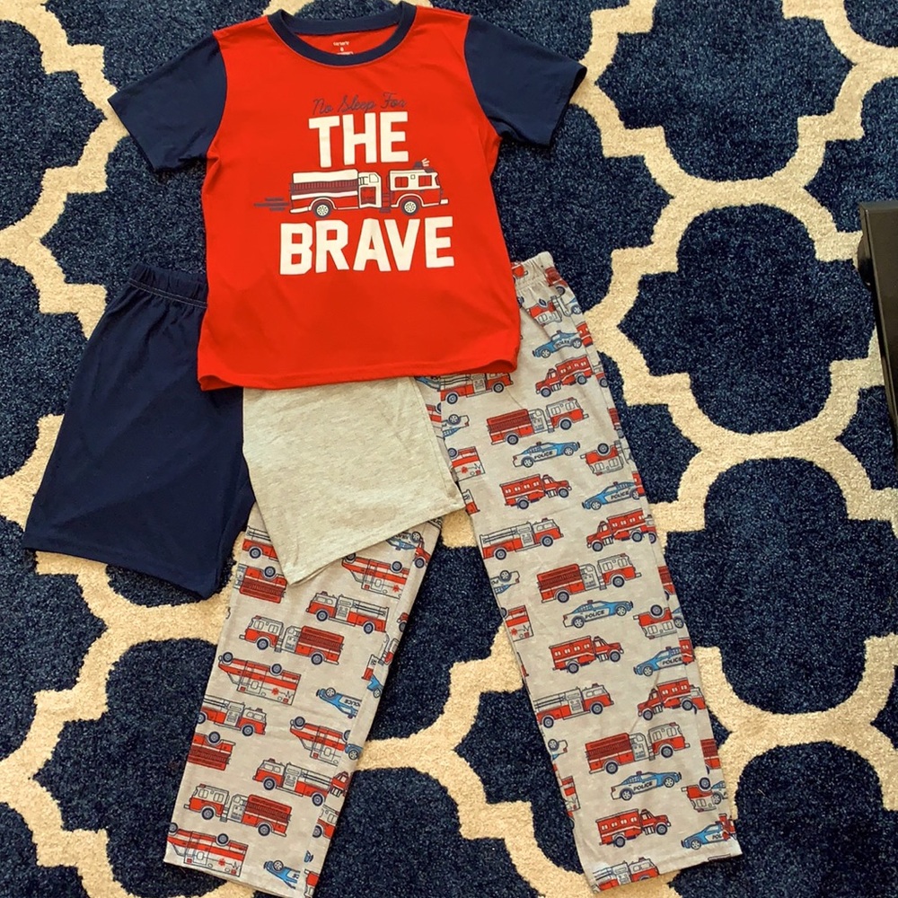 MAKE ME AN OFFER! Carter’s 3-piece Kids Pajamas Set, size 8